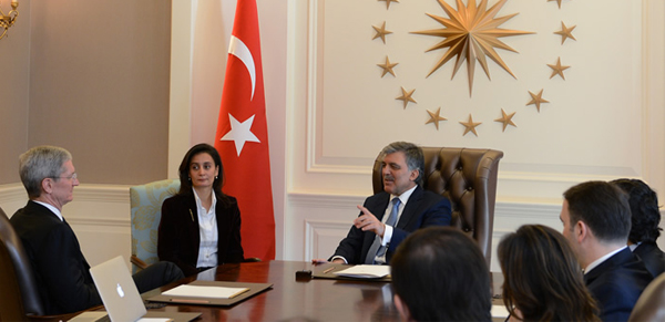 Cumhurbaşkanı Gül, Apple CEO`su Cook`u Kabul Etti
