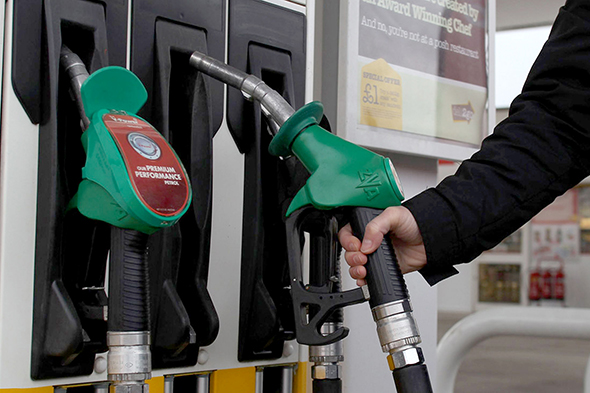Düşen Petrol Beraberinde Kimleri Düşürecek Acaba?