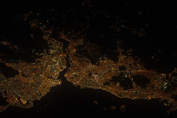 Gece Fotoğrafının Büyüsünü Yakalamak İçin...