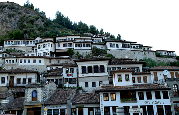 Berat, Kuruya ve İşkodra Yollarında