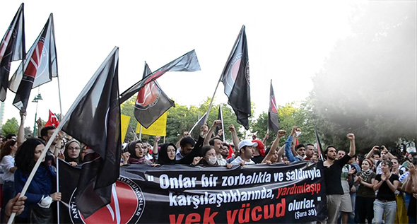 Şeytanın Arkasında Namaz Kılınmaz!