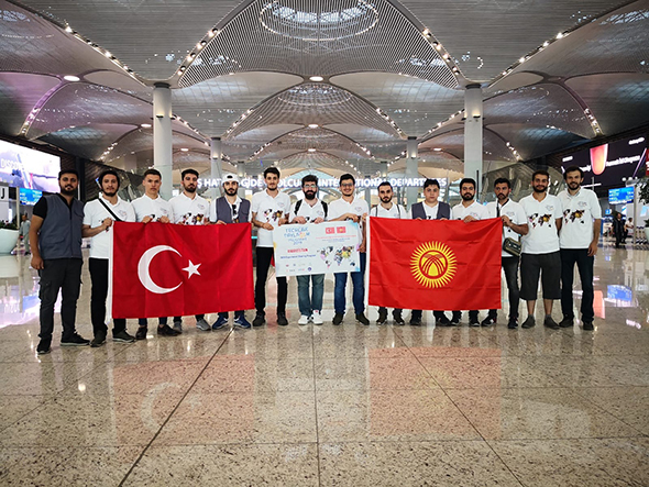 Gençlerimiz 4 Kıtada Yüzümüzü Ağartıyor