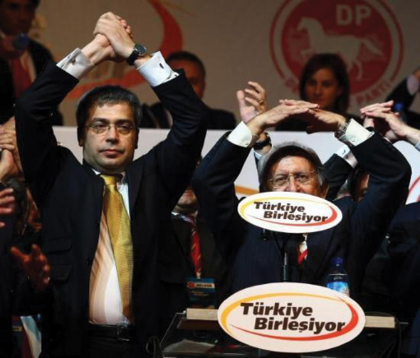 Dil Dudak Depreşmeden İşaretten Anlayan Gelsin