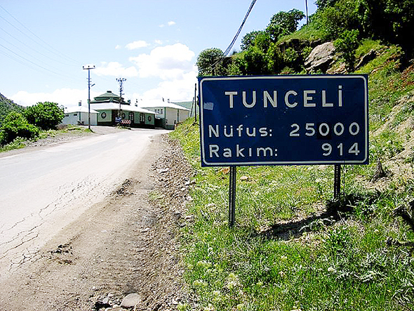 Muhalefet Tunceli`ye Sabiha Gökçen Havaalanı Vaat Etsin