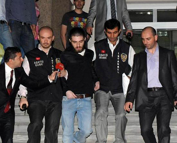 Kim "Kral Çıplak" Diyecek?