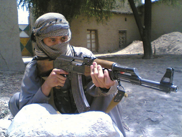 Somali`de En Çok Silah Tüccarları ve Mezar Kazıcıları Kazanıyor