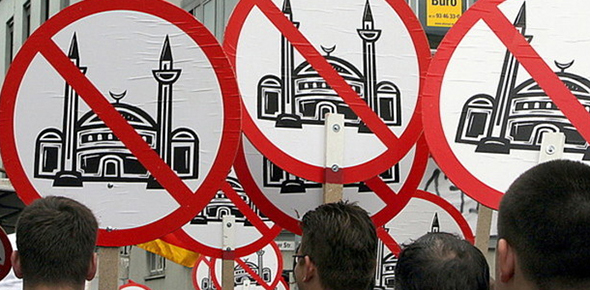 Fransa`da İslam Karşıtlığı Artmış Ya Ülkemizde!