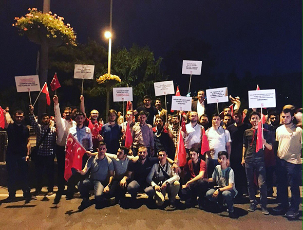 Bu Vatana Âşığız, Bu Milleti Seviyoruz!