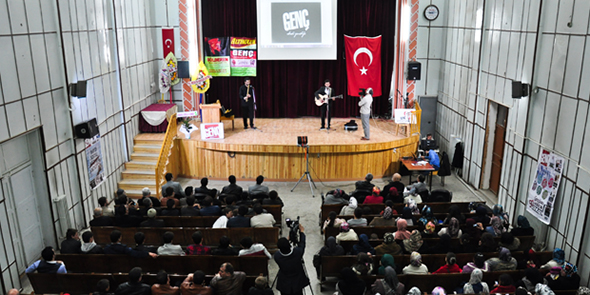 Genciyle Yaşlısıyla Ilgın GENÇ`i İzledi!