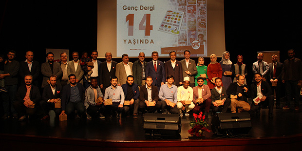 Gençler "Dünya Senin" Dedi