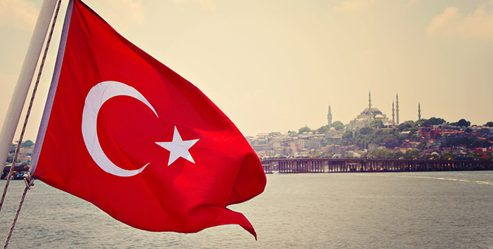 Ya Vatanseversiniz ya da Vatansever Değilsiniz...