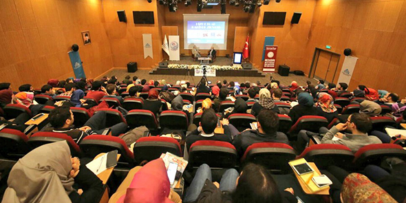 Hizmetkar Kariyer Zirvesi`nin İlki Gerçekleştirildi!