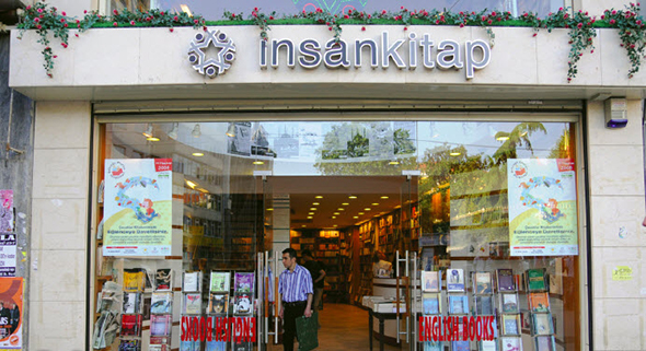 Kitapçı Değil Kültür Merkezi "İnsan Kitap"