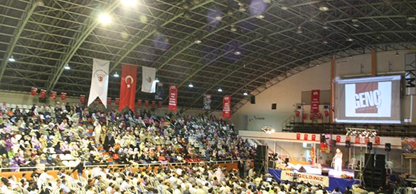 Genç Seyahatler, Genç Şölenler