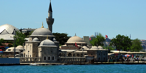 Şemsi Paşa Camii`ne Neden Kuşlar Konmuyor?