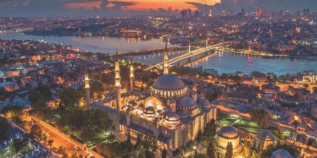İstanbul`un Yedi Tepesi Ve Eserleri